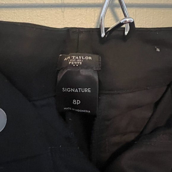 Ann Taylor Petite dress black capri's. Size 8P. In great condition. - Picture 2 of 3